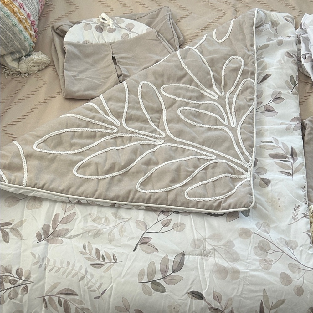 Sweet JoJo Design nature-Inspired Crib Set Set - Beige and White